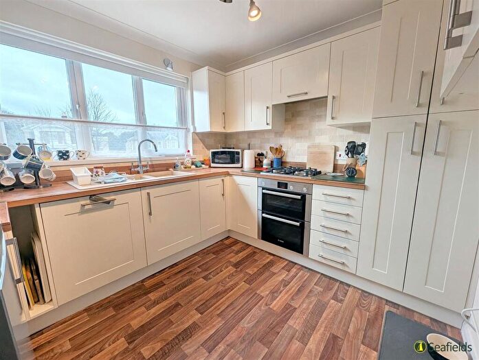 2 Bedroom Flat For Sale In Lind Place, Ryde, PO33