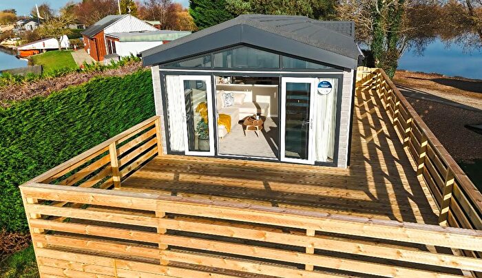 2 Bedroom Lodge For Sale In Great Hadham Country Club, SG10