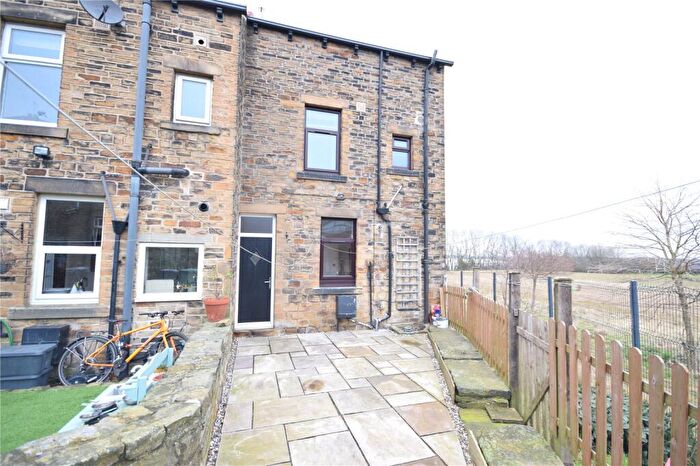 3 Bedroom Terraced House To Rent In Oakroyd Mount, Stanningley, Pudsey, West Yorkshire, LS28