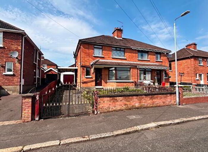 3 Bedroom Semi-Detached House For Sale In Lyndhurst Drive, Belfast, BT13