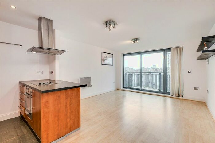 2 Bedroom Apartment To Rent In Regents Park Road, London, NW1