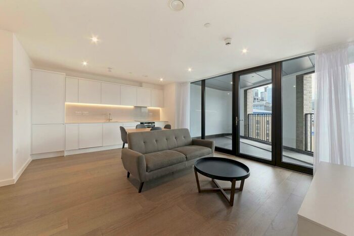 1 Bedroom Apartment To Rent In Vetro Court, Canary Wharf, E14