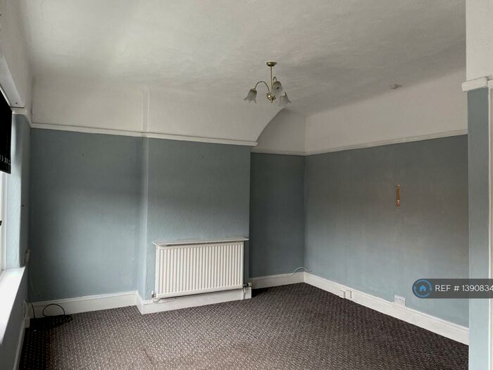 1 Bedroom Flat To Rent In Chester Road, Whitby, Ellesmere Port, CH65