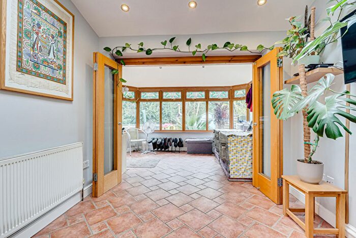 4 Bedroom Detached House For Sale In Spindle Beams, Rochford, SS4