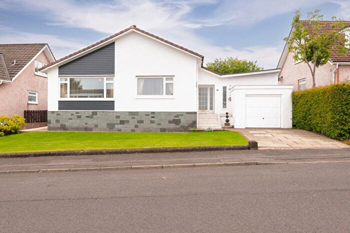 3 Bedroom Bungalow To Rent In Roland Crescent, Newton Mearns, East Renfrewshire, G77