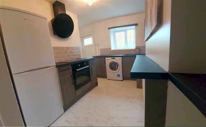 2 Bedroom House To Rent In Powys Avenue, Townhill, Swansea, SA1