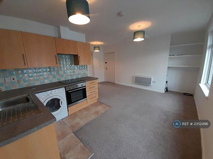 1 Bedroom Flat To Rent In Icen Way, Dorchester, DT1