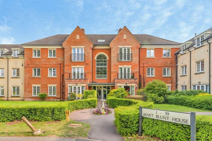 2 Bedroom Flat To Rent In Greenhill, Twyford, Banbury, OX17