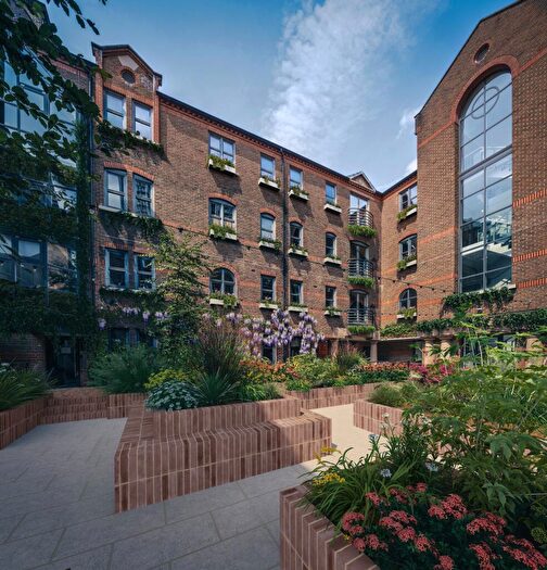 1 Bedroom Apartment For Sale In Angel Village, City Road, London, EC1V