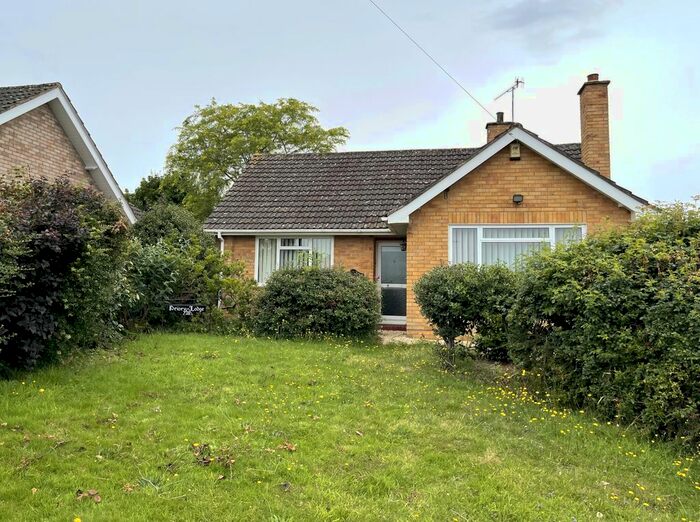 2 Bedroom Bungalow To Rent In Russell Drive, Malvern, WR14