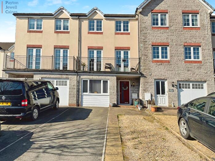 4 Bedroom Town House For Sale In Cwrt Tynewydd, Ogmore Vale, Bridgend County., CF32