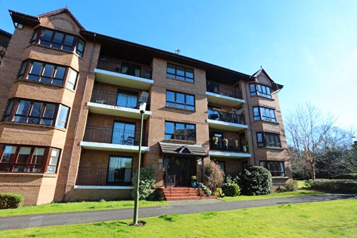 3 Bedroom Flat To Rent In Craigend Park, Liberton, Edinburgh, EH16