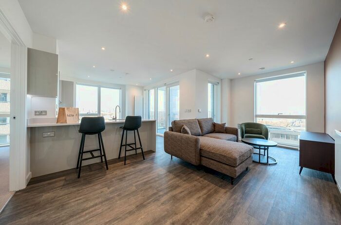 2 Bedroom Flat To Rent In Thurlow Street, London, SE17