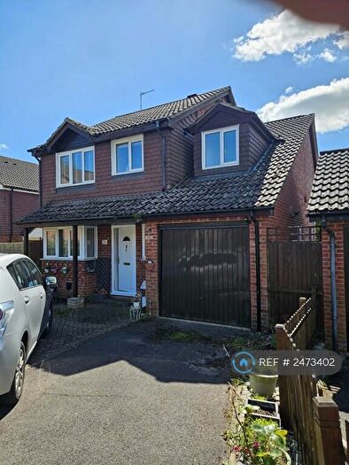 4 Bedroom Detached House To Rent In Longstock Close, Basingstoke, RG24
