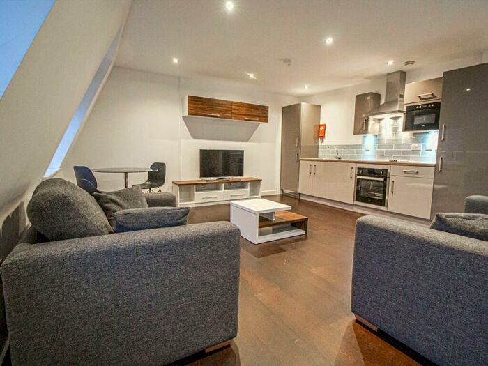 2 Bedroom Apartment To Rent In Park Square South, Leeds, #, LS1