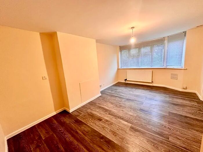 2 Bedroom Semi-Detached House To Rent In Tudor Road, Barnet, EN5