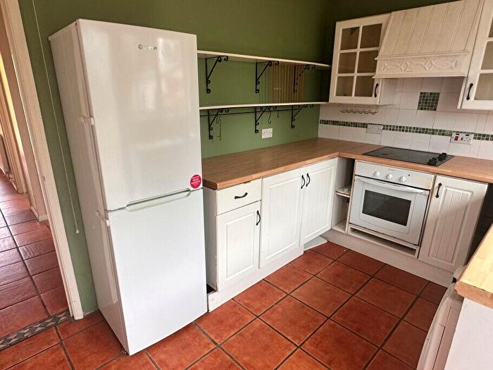 2 Bedroom Bungalow For Sale In Keswick Gardens, Woodley, Reading, Berkshire, RG5