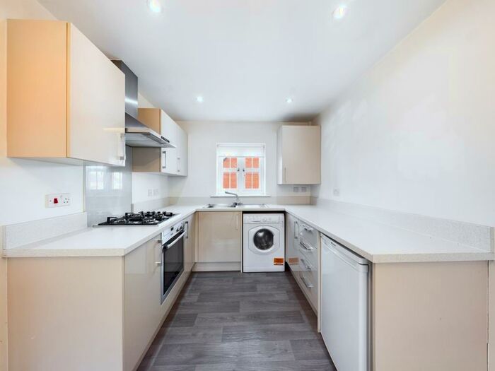 1 Bedroom Apartment To Rent In Richmond Lane, Kingswood, HU7