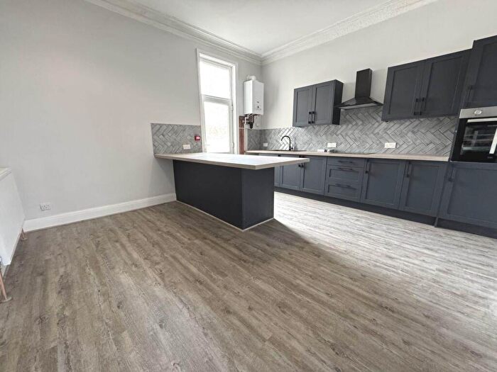 3 Bedroom Flat To Rent In Burlington Road, Blackpool, FY4