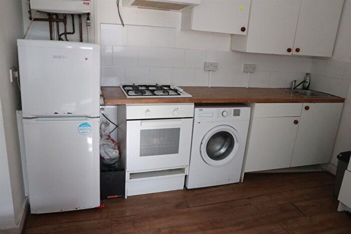 1 Bedroom Flat To Rent In Lea Bridge Road, Leyton, E10