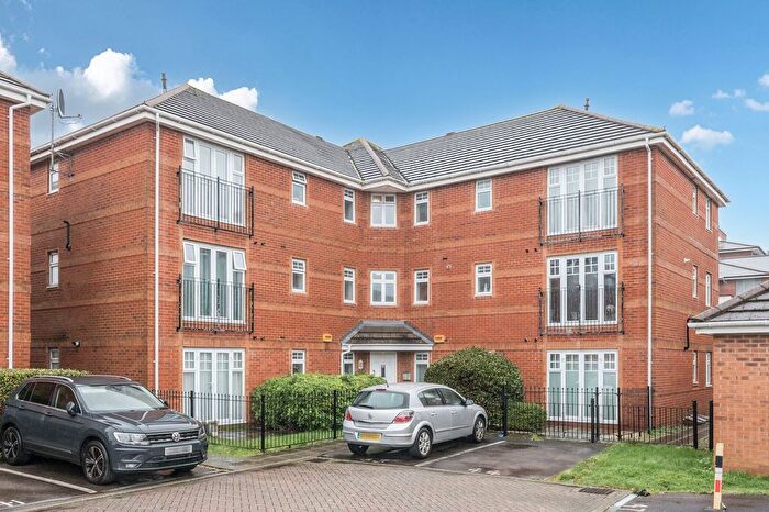 2 Bedroom Flat For Sale In Benny Hill Close, Eastleigh, SO50