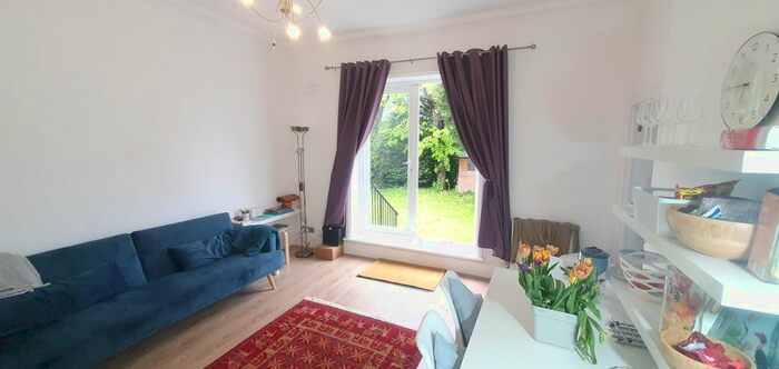 2 Bedroom Maisonette To Rent In Gloucester Road, Barnet, EN5