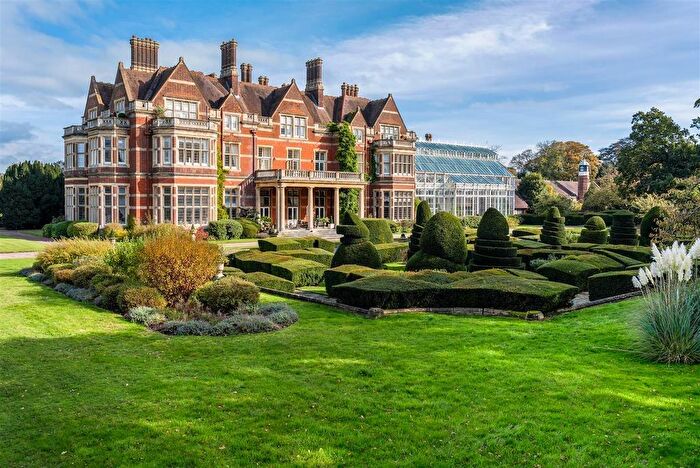 3 Bedroom Apartment To Rent In Kirby Road, Trowse, Norwich, NR14