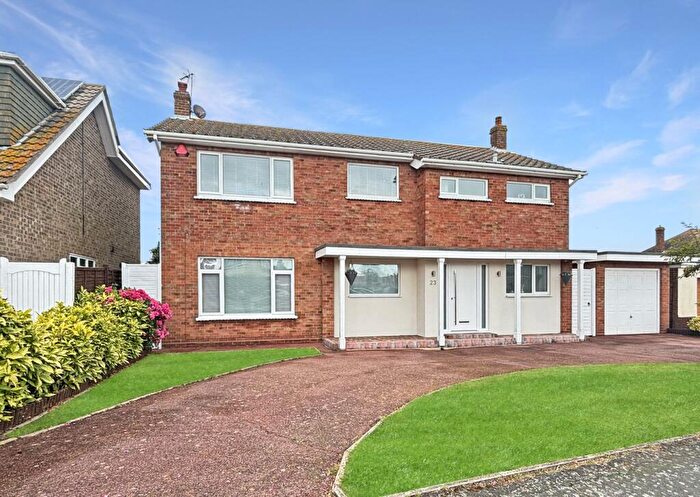 4 Bedroom Detached House For Sale In Aylesbury Drive, Holland-on-Sea, Clacton-on-Sea, CO15