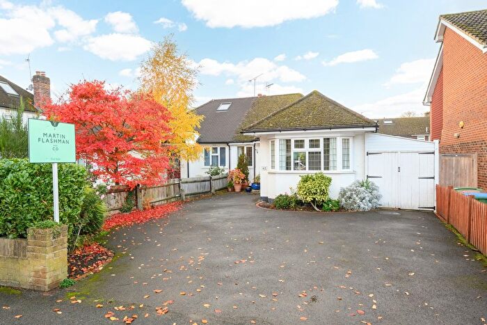 3 Bedroom Bungalow For Sale In West Grove, Walton-On-Thames, KT12