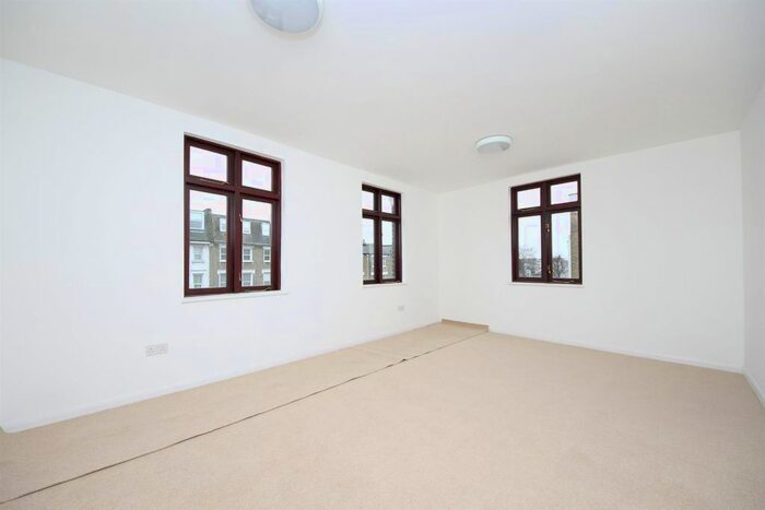 1 Bedroom Flat To Rent In Uxbridge Road, W12