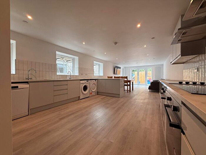 8 Bedroom Terraced House To Rent In Wyeverne Road, Cathays, CF24