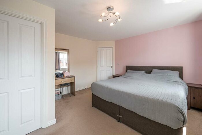 4 Bedroom Detached House For Sale In The Crossing, Kingswinford, DY6