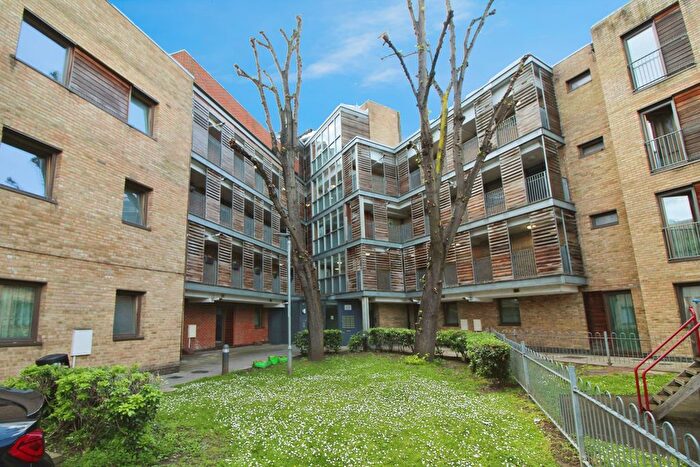 1 Bedroom Flat To Rent In Oberon Court, East Ham, E6