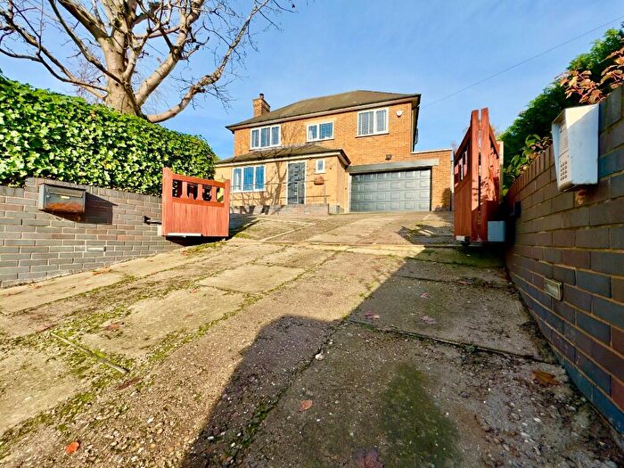 4 Bedroom Detached House For Sale In Derby Road, Bramcote, NG9