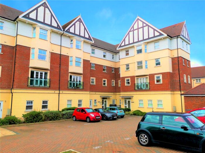 2 Bedroom Apartment To Rent In Apprentice Drive, Colchester, Essex, CO4