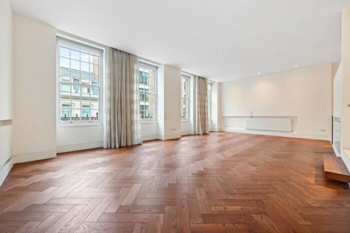 2 Bedroom Flat For Sale In New Cavendish Street, London, W1W