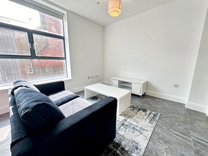 1 Bedroom Apartment To Rent In Empire House, Cardiff Bay, CF10