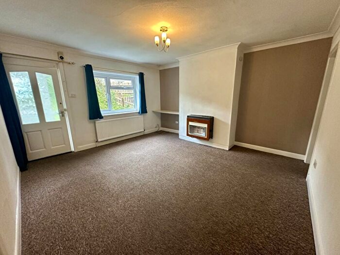 3 Bedroom Town House To Rent In Birtwistle Avenue, Colne, BB8