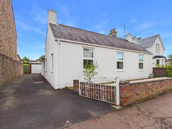 3 Bedroom Detached Bungalow For Sale In Waterloo Road, Lanark, ML11
