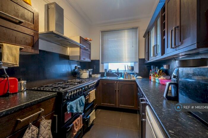 5 Bedroom Detached House To Rent In Whitechapel, London, E1