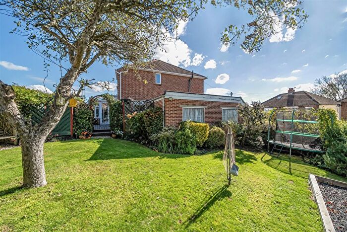 3 Bedroom End Of Terrace House For Sale In Elmhurst Road, Fareham, PO16