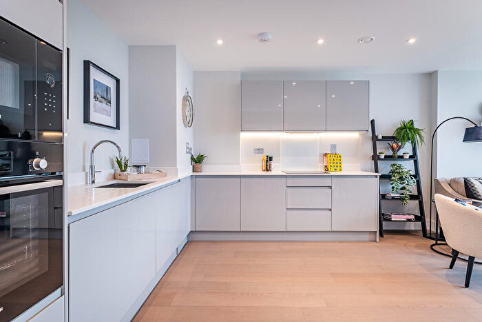 1 Bedroom Flat For Sale In Vision Point, Yelverton Road, London, SW11