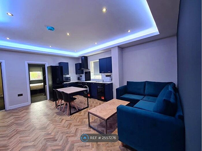 3 Bedroom Flat To Rent In Clarendon Road, Birmingham, B16