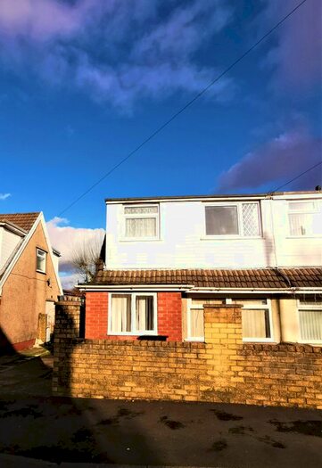 2 Bedroom Semi-Detached House To Rent In Denver Road, Fforestfach, Swansea SA5