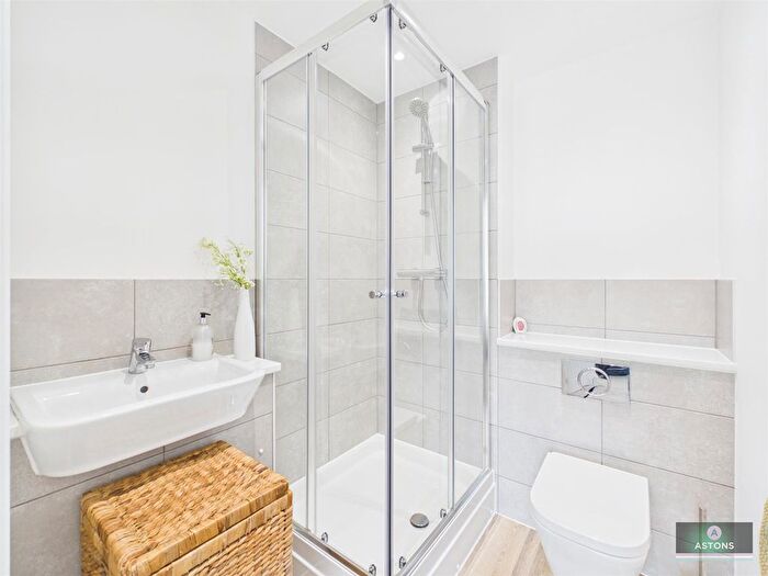 Property For Sale In Clay Vale, Faygate, Horsham, RH12