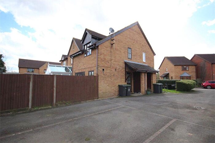 2 Bedroom Semi Detached House To Rent In St Marys Close, Marston Moretaine, Beds, MK43