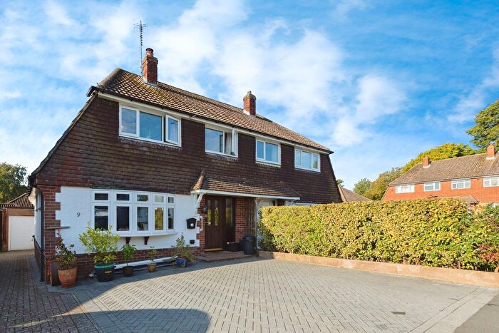 3 Bedroom Semi-Detached House For Sale In Rowan Avenue, Waterlooville, Hampshire, PO8