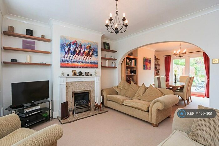 4 Bedroom Semi-Detached House To Rent In Grange Hill, Middx, HA8