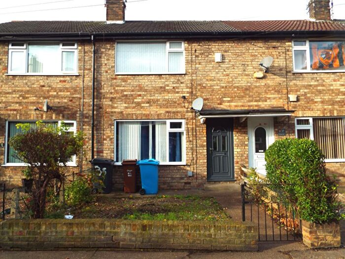 2 Bedroom Terraced House For Sale In Chesnut Avenue, Queens Road, Hull, HU5
