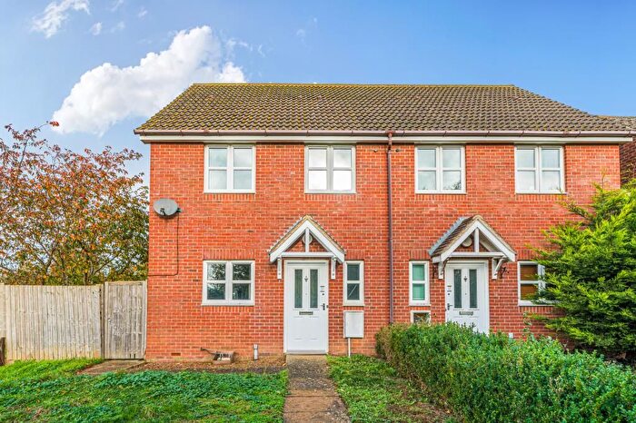 3 Bedroom End Of Terrace House To Rent In Willow Road, Ambrosden, OX25